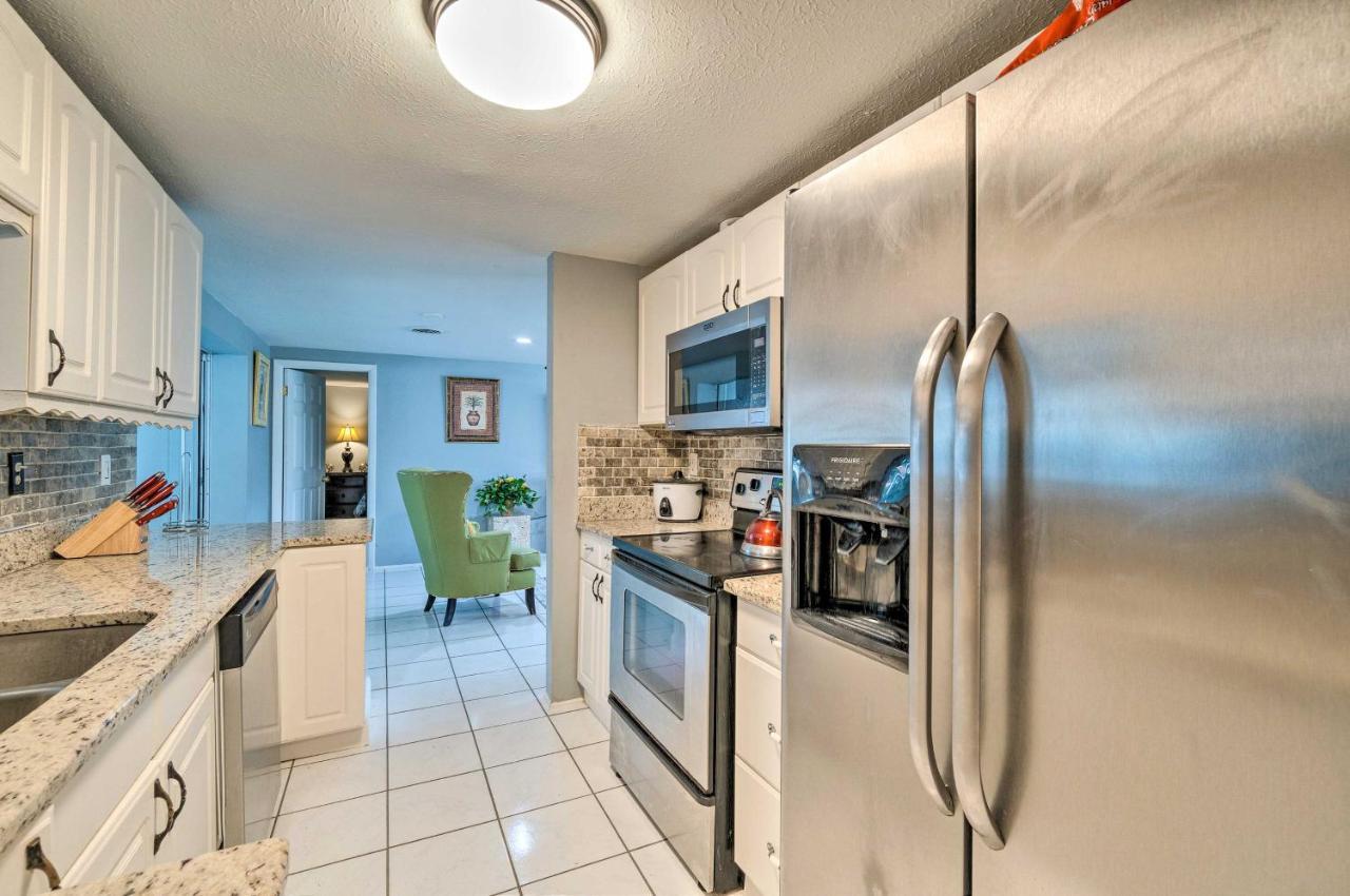 Peaceful Venice Villa With Patio - 2 Miles To Beach! Exterior photo